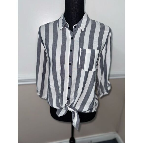 Pink Rose Stripe Button Down Blouse with Tie Front Size Small - Picture 1 of 7